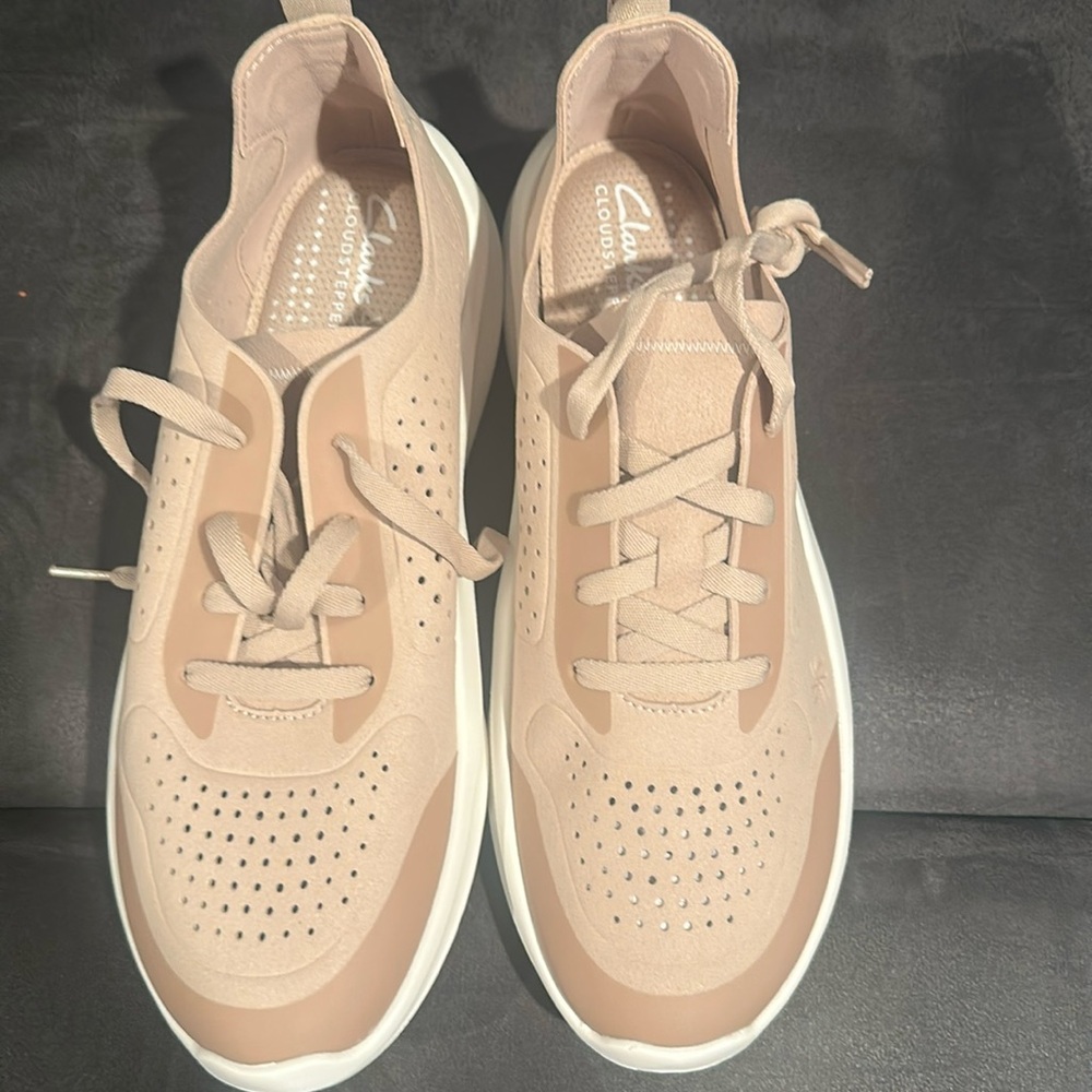 Clarks Women's Blush Pink Lace-Up Athletic Sneakers